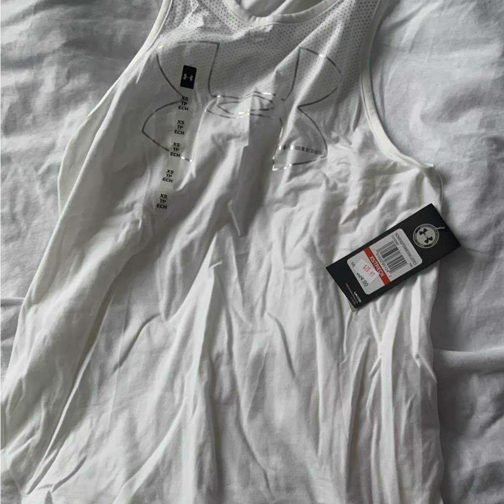 NWT Under armor tank xs
